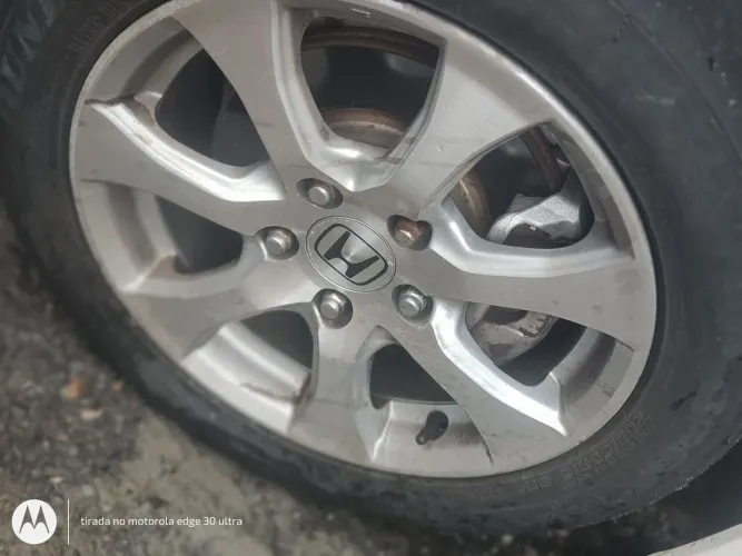 Rodas 16 com pneu 2 seminovos e 2 menos de meia vida 