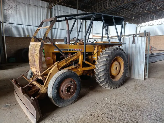 Trator cbt 2105 com lâmina