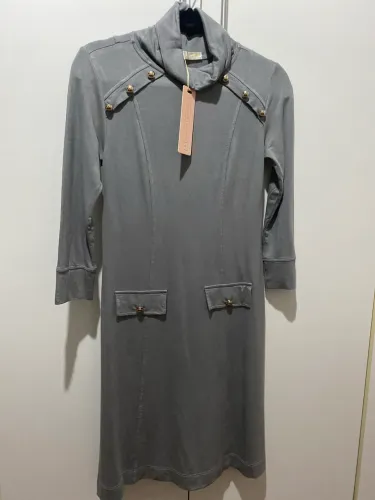 Vestido cinza malha evasê via tolentino