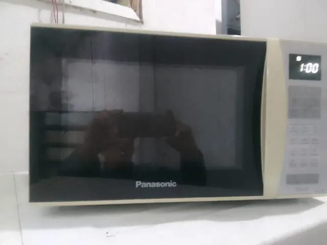 Vendo microondas Panasonic, 20 litros