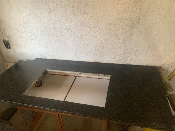 Pedra em granito para Cooktop