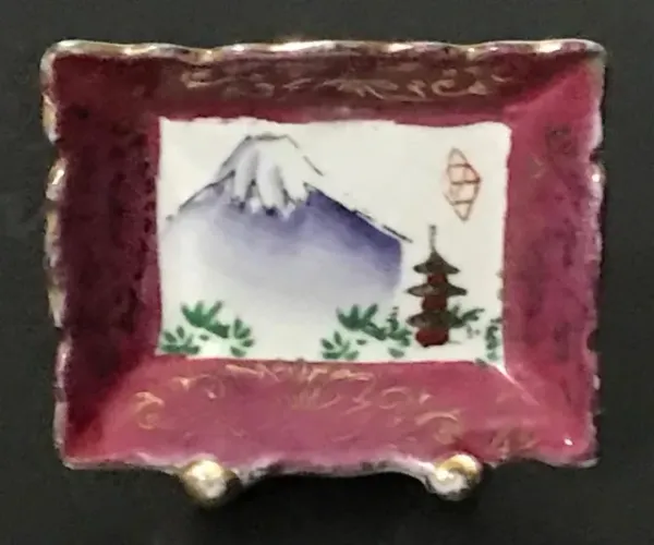 Bibelô em porcelana - mini quadro - antiguidade - década de 1960