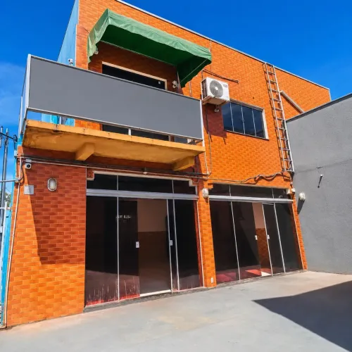 Aluga-se Sala comercial 70m2 Bairro Jd Palmeiras Cuiabá