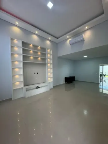 Casa para Locação/ Venda Condomínio Fechado