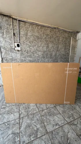 Tv samsung 65 polegadas(Lacrada)