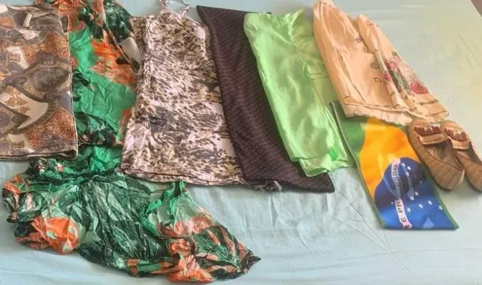 Lote roupa e artigos casa
