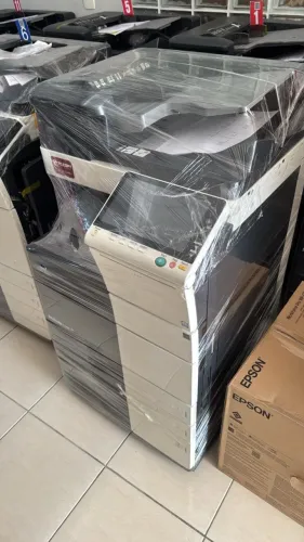 Konica Minolta 558
