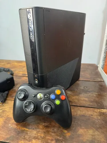 XBOX 360 SUPER SLIM DESBLOQUEADO(ENVIO OLXPAY)