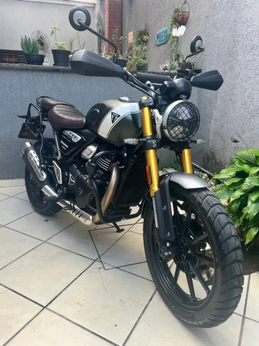 Triumph scrambler 400x ainda na garantia