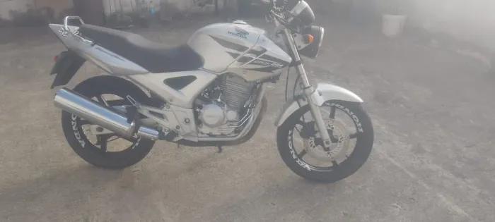 Twister CBX 250