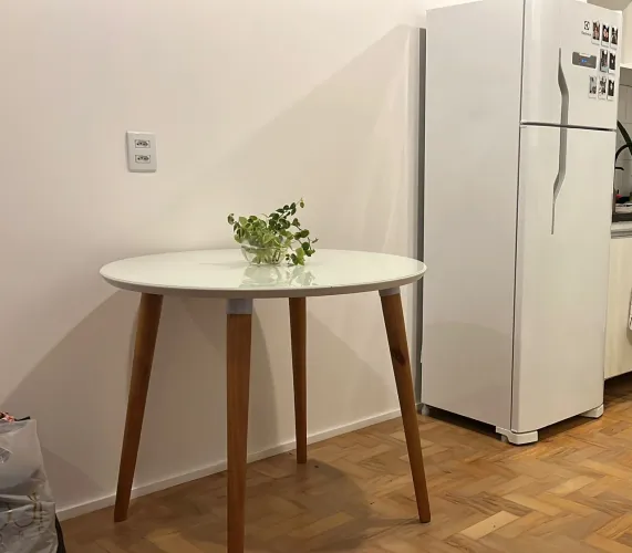 Mesa Madeira Redonda Branca Tokstok