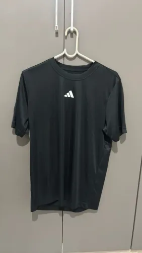 Camisa adidas dry fit - M