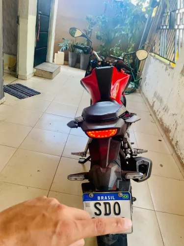 Moto CB 300