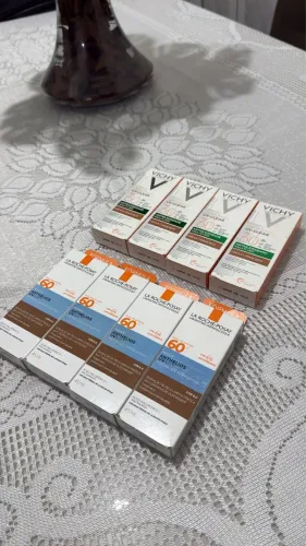 Protetor Solar La Roche e Vichy