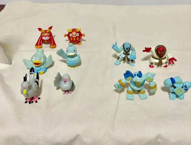 Bonecos Pokemon vários modelos