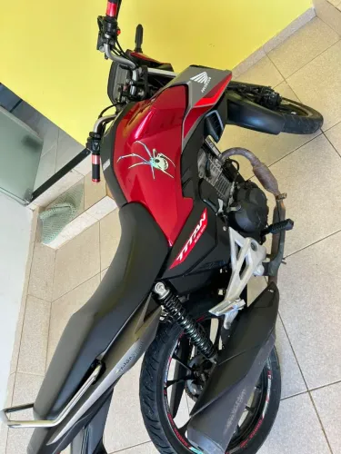 Titan 160