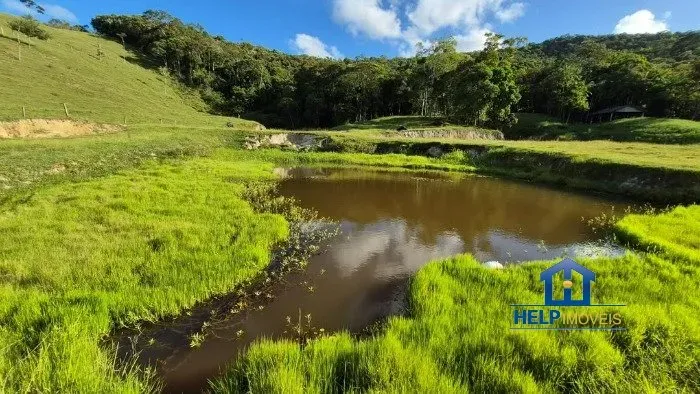 Amplo terreno a venda em São Pedro de Alcantara