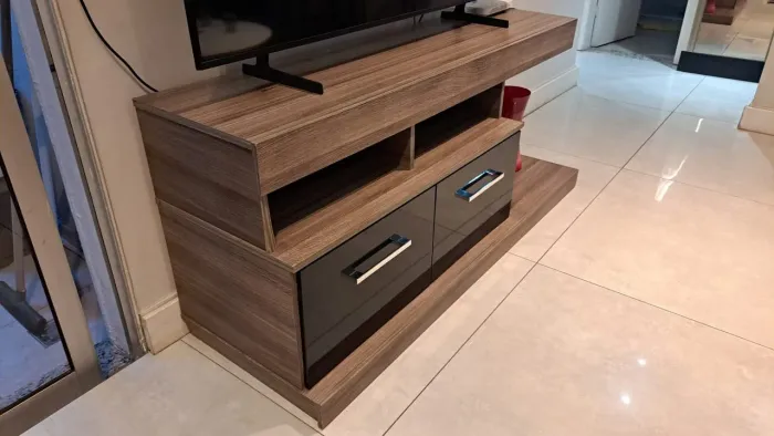 rack tv