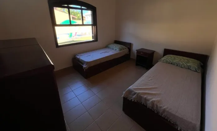 Cama de madeira