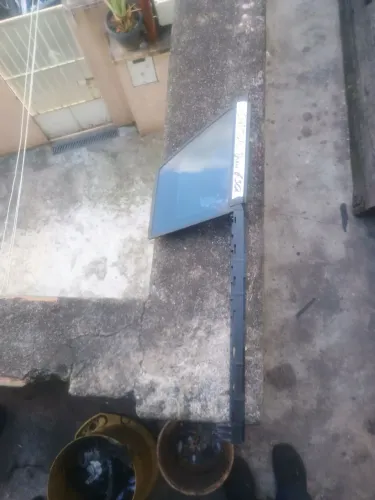 Vidro fixo, lado esquerdo captur.