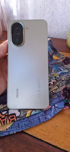 Celular em bom estado