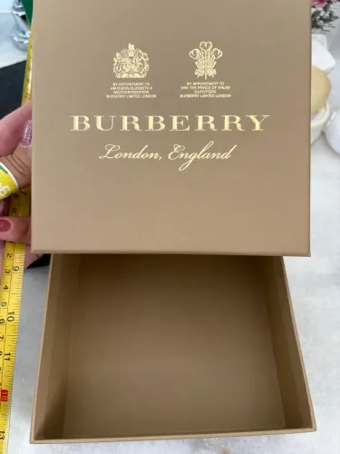 Caixa edição especial Burberry London - 16x16
