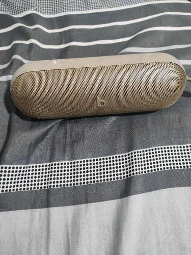 Beats Pill