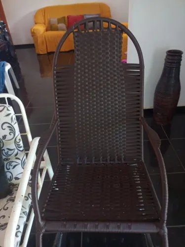 VENDE-SE CADEIRA DE BALANÇO 