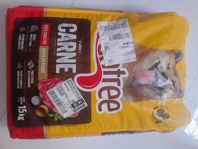 Ração para cachorro_ marca Quatree carne 15 Kg
