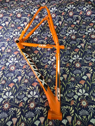 Quadro Audax Adx 300