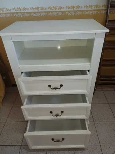 Cômoda branca MDF semi nova