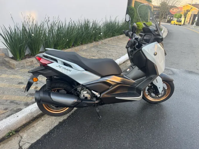 X max 300