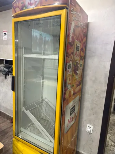 Geladeira Expositora