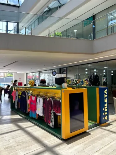 QUIOSQUE DE MADEIRA - ROUPAS E ACESSÓRIOS PARA SHOPPING E GALERIAS