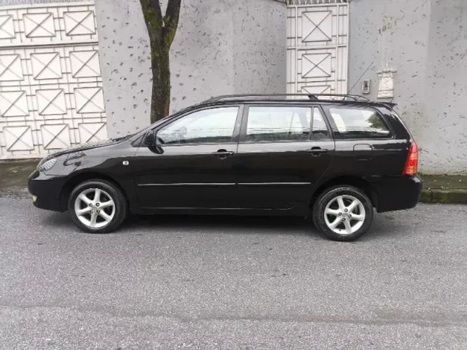 Toyota Corolla Fielder SW 1.8/1.8 XEI Flex Aut. 2005