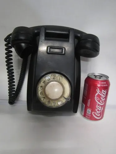 Telefone de parede antigo Baquelite