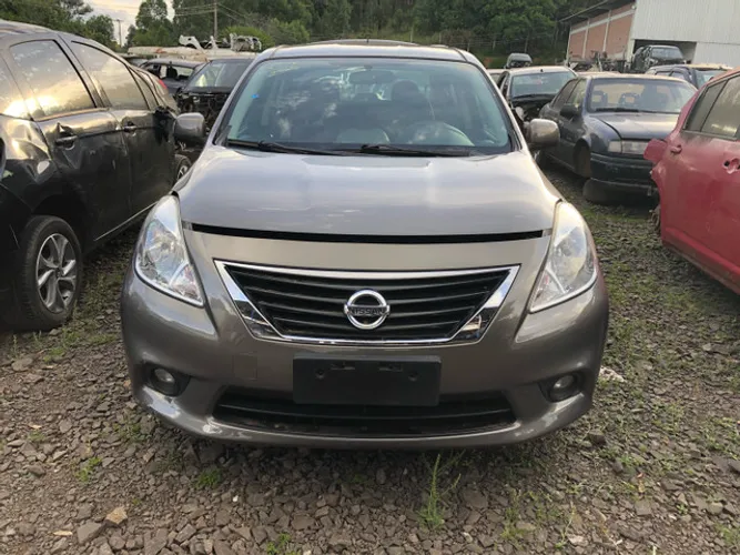 Nissan Versa 2013 1.6 vendido em peças