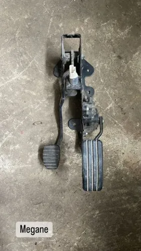 pedal de acelerador renault megane