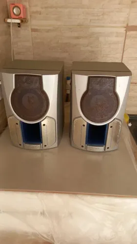 Par de Caixas de Som Aiwa