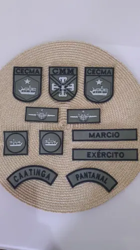 Vendo distintivo novos 