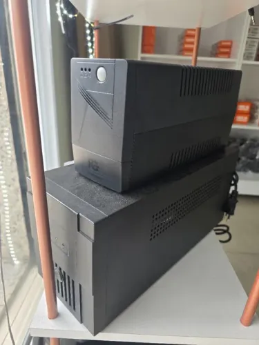 Nobreak semi novo