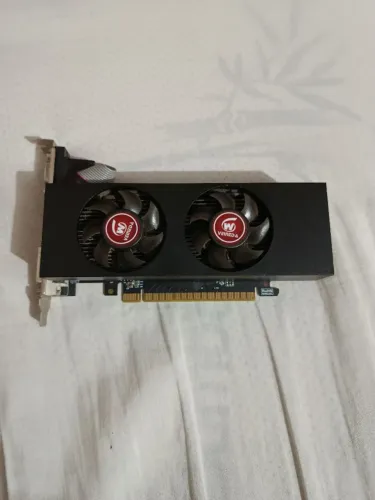 GTX 750 4GB com artefatos