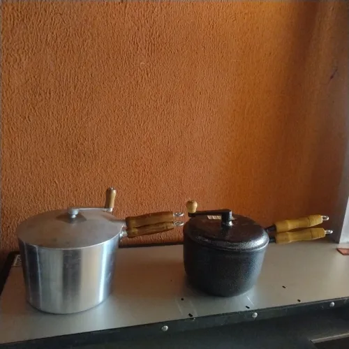 Pipoqueira de alumínio batido