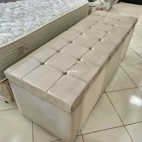 Puff Baú Sapateira com Capitonê em Suede Liso Puff Baú Gaveta (sapateira e Calçadeira)