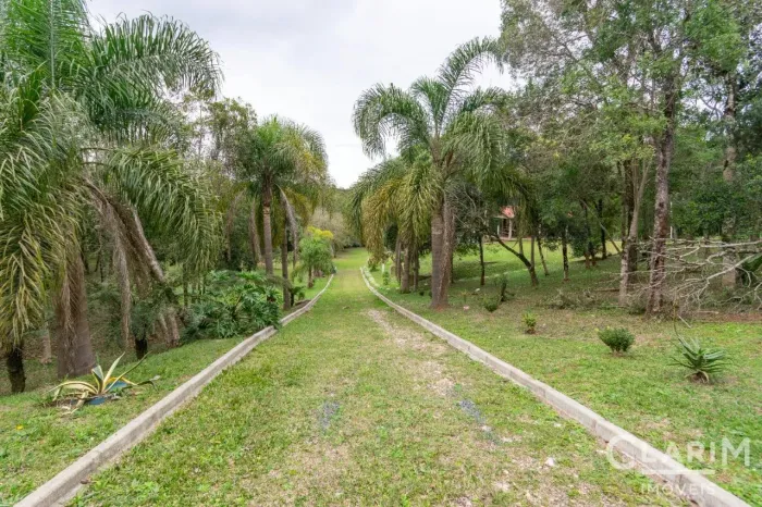 Chácara com 27.500 m² no Bugre