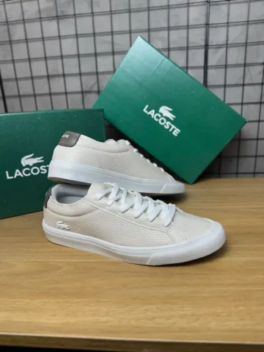 Vestuario.aju vende vários modelos de tênis!