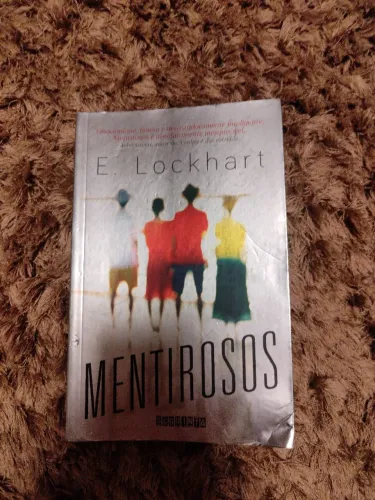 Livro "Mentirosos" 