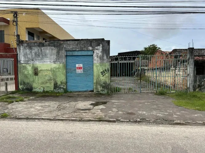 Imóvel para venda possui 396 metros quadrados em Novo Paraiso - Aracaju - SE