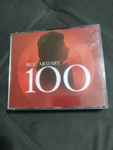 Cd sêxtuplo best Mozart 100, em ótimo estado de conservação.