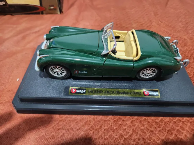 Miniatura Jaguar Xk120 1948 1/24